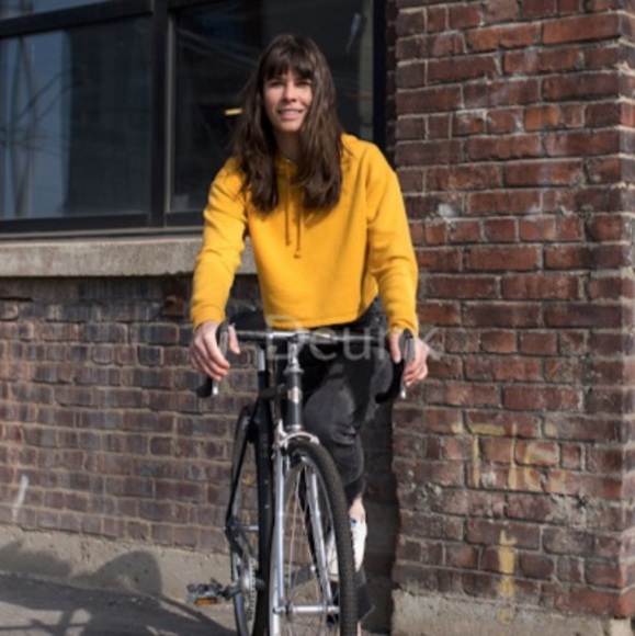 Meet your Posher, Sara - Picture 1 of 1